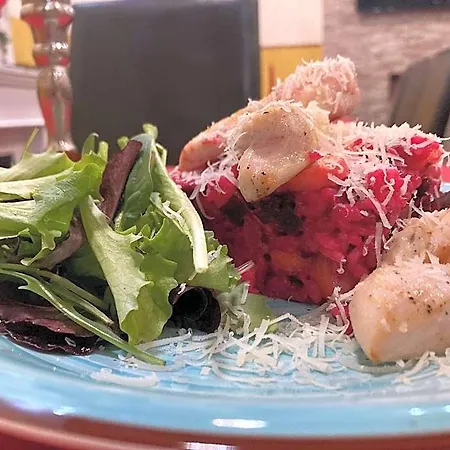 & Restaurant ホテル 3*