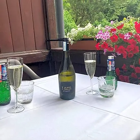 & Restaurant 3* Hronec